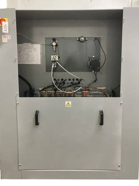 Easy access to the mechanical part of the machine